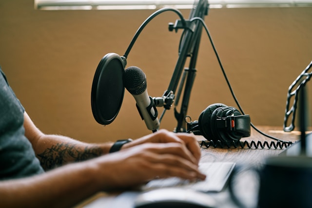 podcasting microphone and headphones