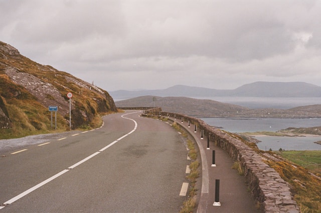 Roadside view from the Ring of Kerry near Beenarourke